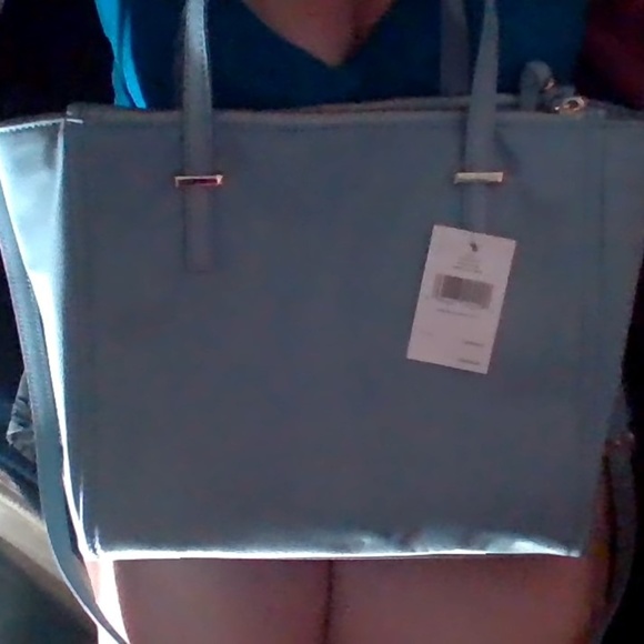 Kate Spade Clutch with Removable Strap. - Picture 1 of 8